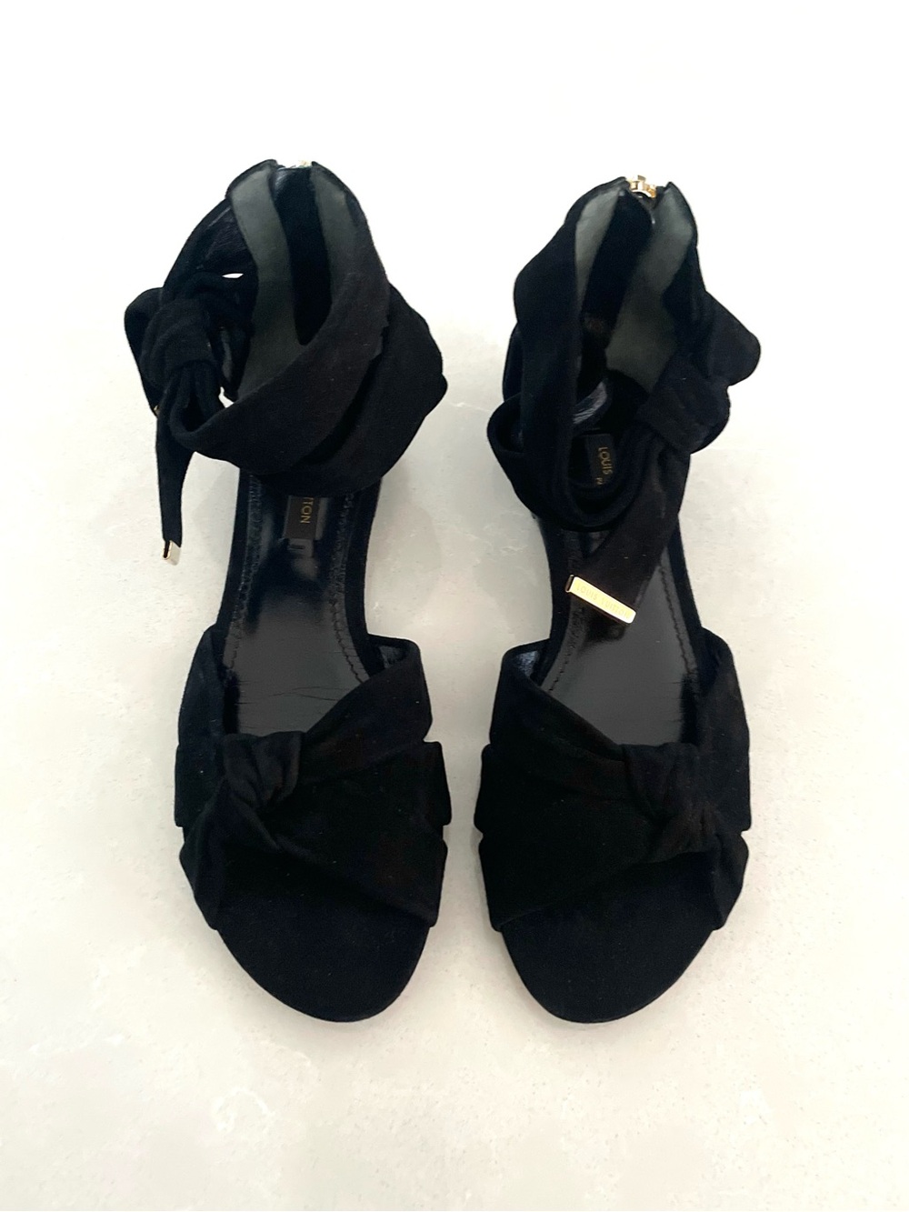 Louis Vuitton Authentic Suede ankle tied sandals Size 36